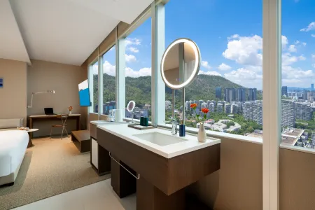 Calmsea Hotel Отели рядом с достопримечательностью «Chiwan Old Fort»