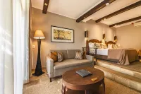 Kwa Maritane Bush Lodge Hotels in Pilanesberg National Park