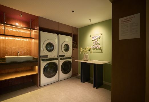 부대 시설 상세