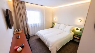 Hôtel Alliance - Proche Paris Отели рядом с достопримечательностью «Promenade des Anglais»