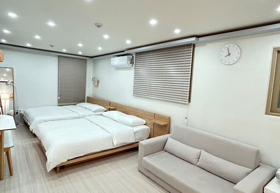 모가스테이의 깔끔한 인테리어