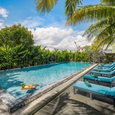JM Hoi An Beach Hotel Отели рядом с достопримечательностью «Пляж Хойан»