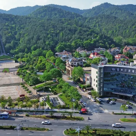 Xinyu Four Seasons Genting Hotel