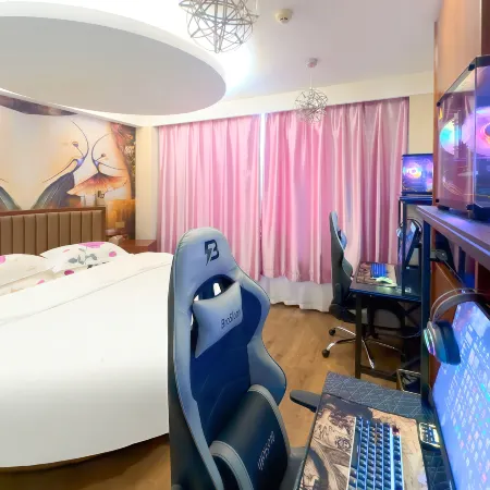 Leafy E-Sports Inn (Green Lake Branch)