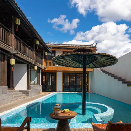Lijiang Yueyangli garden Swimming Pool designer's home stay