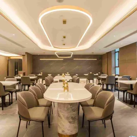 Homeinn Plus Hotel (Linyi Wuzhou Lake Wanda Plaza)