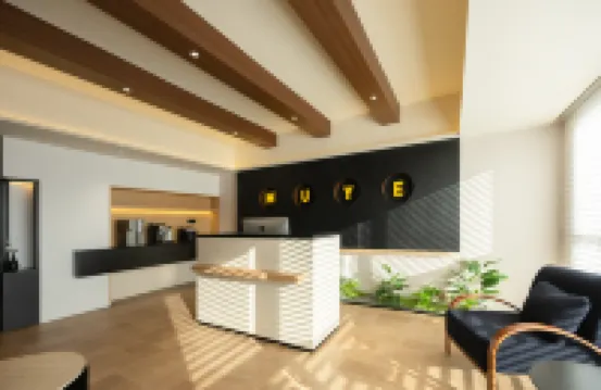 Muye Summit · Designer Hotel (Honggutan Wanda Qiushui Square Store)