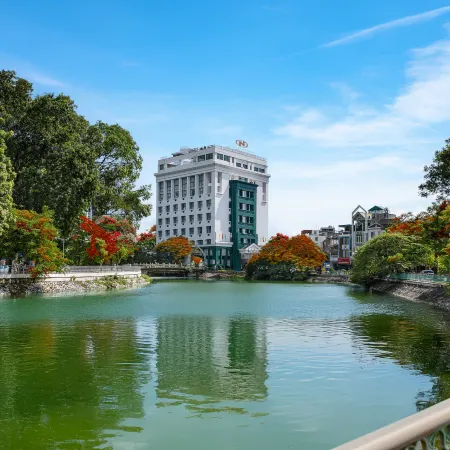 The Tray Hotel Hai Phong