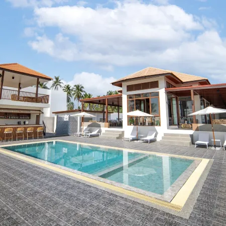 Natural Beach Resort (Thasala)