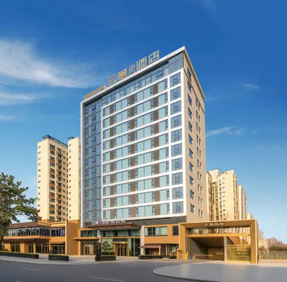 cloud hotel