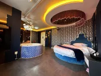 Movie Theme Hotel - 2-Star