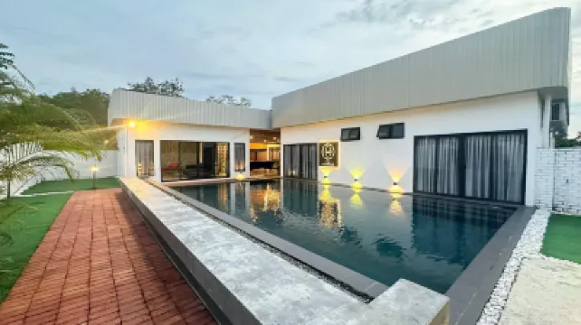 The Luxurious 1256, A Famosa Melaka Hotels in 