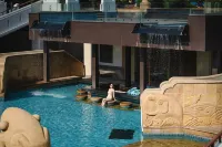 The Heritage Pattaya Beachfront Resort - bar