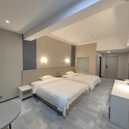 Desen Shuju Hotel (Hezhou University)