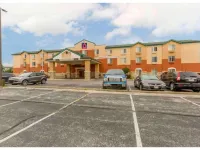 Studio 6 Extended Stay Findlay Tiffin Avenue OH Hotels in Findlay