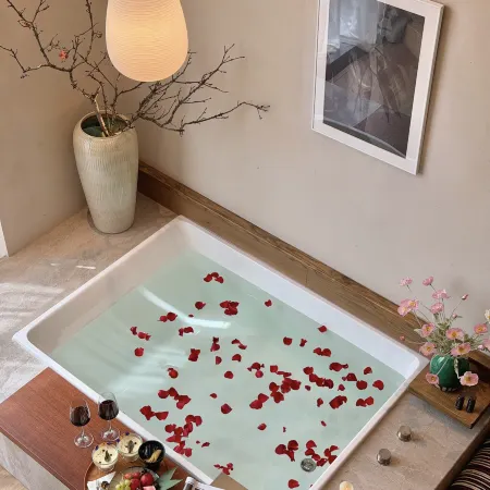 Xishe Qinghuan Sky Private Hot Spring & Terrace Garden Hotel