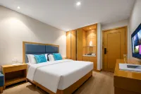Urban Garden Hotel (Eastern Suburb Memory University of Technology)