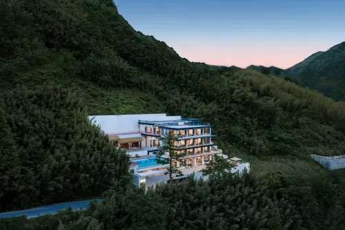 Verena漫叙・270°山頂雲海秘境（浪漫山川風景区）