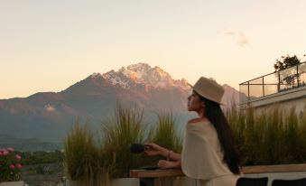 Lijiang Deer’s Call Heights Hotel(With snow mountain view·Rooftop Garden)