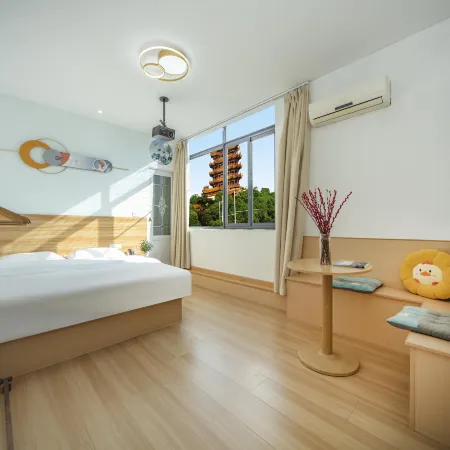 Yifei Hotel (Wuhan Yangtze River Bridge Yellow Crane Tower Branch) Отели рядом с достопримечательностью «Башня желтого журавля»