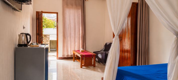 Ocha Bajo Homestay Hotele w: Komodo