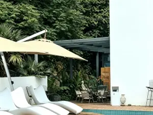 Zhi Lan Qiu Lakeside Homestay