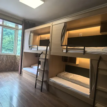 Zhangshiyan Jiufeng Hostel
