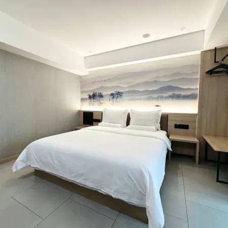 Starway Hotel (Fuxin Jiefang Plaza)