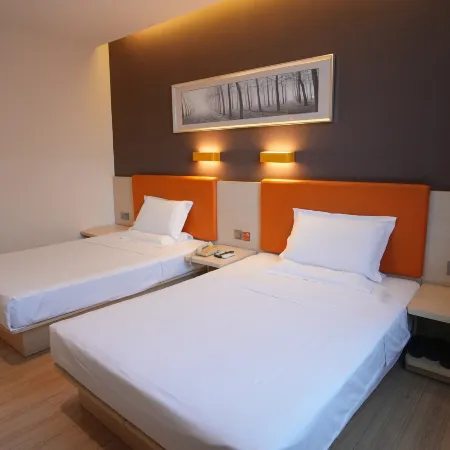 Haoyue Hotel (Huailai Shacheng)