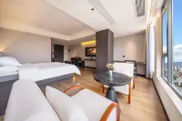 Mingfu Fengju Hotel - parking