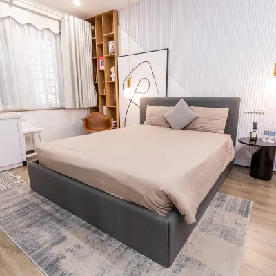 Hoa Hong Hotel Hotels near Kim Lien Shrine