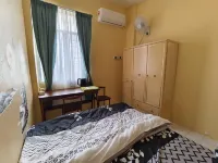 M.Court Homestay Near Lam Wah Ee Hospital - Хоумстей