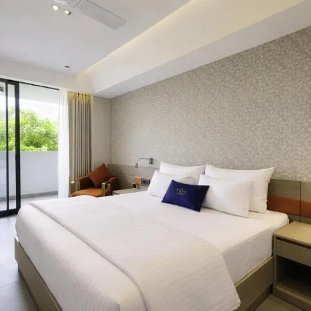 Grand Continent Hotel, Near Sector 44, Gurugram