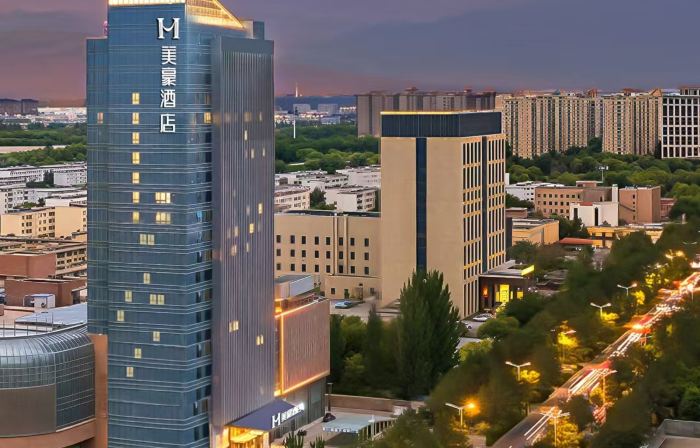 Mehood Hotel (Jiayuguan Station Xiongguan Square)