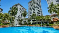 Costa Mahkota by Jeffery Lam Home Management - Pools
