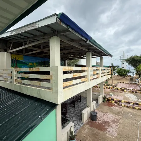 Mac-Van Mae Beach Resort