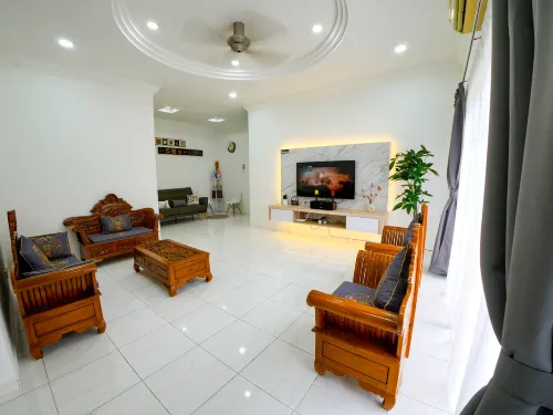 S2 Semi-D Retreat Stay - 3-Star