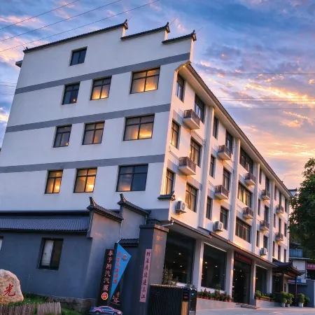 Sunshine Car · Travel original ecological small home hostel