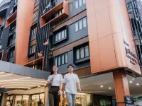 Moose Hotel Nimman Hotels near Infinity Club