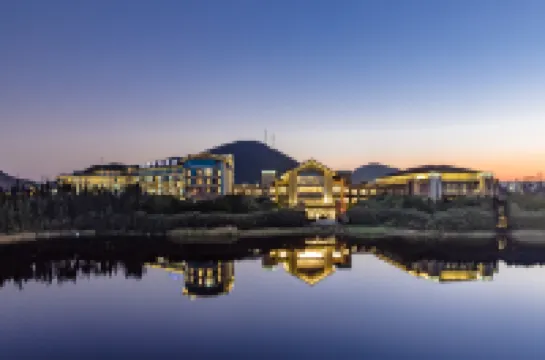 Qilin Rongyu International Hotel