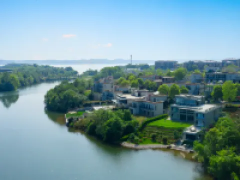 Floral Lux Hotel · Yunshuiqi Hotel (Lushan Xihai Branch) Hotels in Wuning County