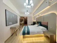Happy Hotel (East railway station) - Романтические