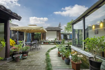 Hongcun Qingyin Caoyi Xianyuanlu Homestay