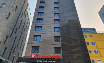 Travelodge Myeongdong City Hall