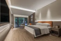Weijianshan Homestay (Shennongjia Muyuzhen Xiangxi Street Branch)