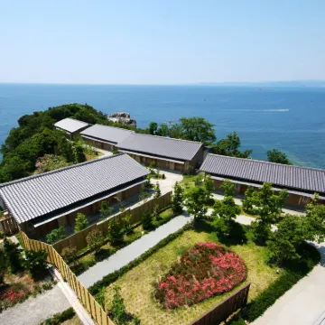 Hamachidorinoyu Kaisyu Hotels near Shirahama Minzoku Onsen Museum