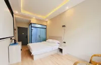 Shanju Inn (Fangcheng Qifeng Times Square Convenient Service Center)