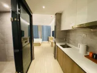 Yihaijing Holiday Apartment (Shanwei Poly Jinxuanwan Branch)
