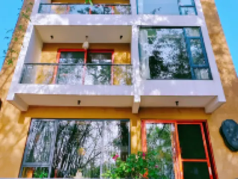 Fusheng Banri Guesthouse (Guilin Biyange) Hotel berhampiran Zhujiang Passenger Transport Port