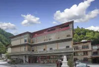 Jiuzhaigou Spring Mountain Homestay Hotels in Zhongzha Furrow Luneng Resort